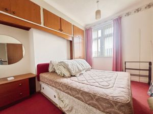 Bedroom- click for photo gallery